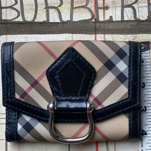 BURBERRY NOVA CHECK Bifold Wallet w/front pouchPVC/Black Patent🔥Italy🇮🇹🔥EUC! - Picture 17 of 17